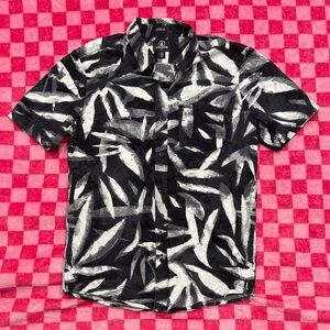 Volcom Black and White Leaf Print Men's Shirt